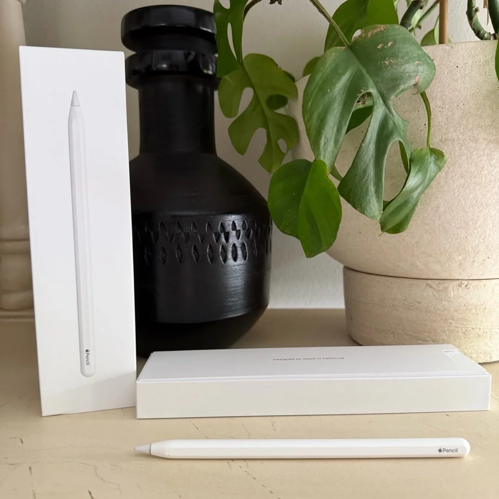 Apple iPad Pro 11-Inch 2nd Gen (2020) Set with Accessories